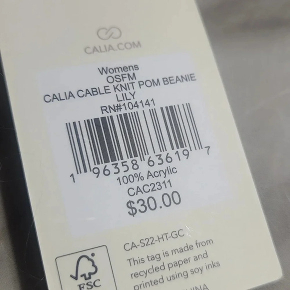 Calia Cable Knit Pom Beanie Womens in Lily Nwt - Picture 2 of 6